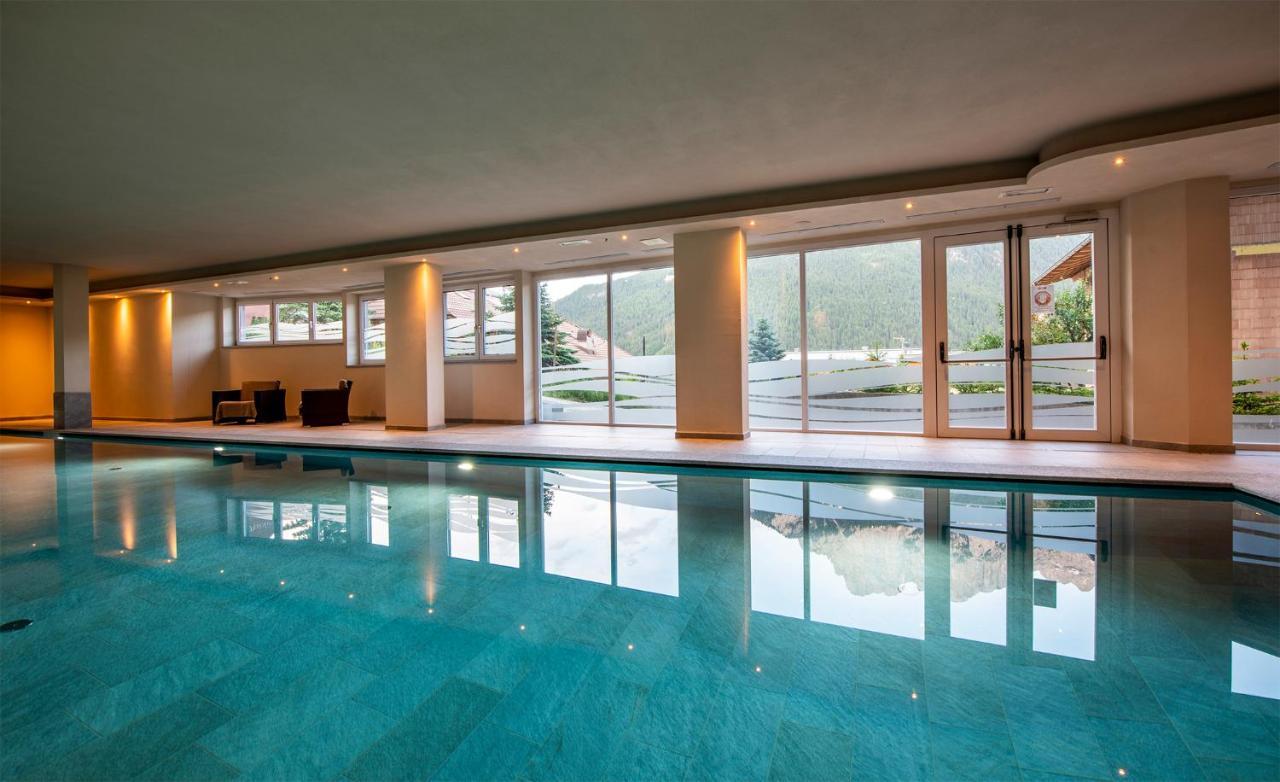 Design & Suite Hotel Ciarnadoi Vigo di Fassa Exteriör bild