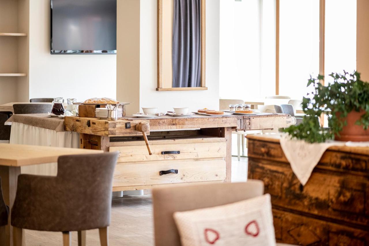 Design & Suite Hotel Ciarnadoi Vigo di Fassa Exteriör bild