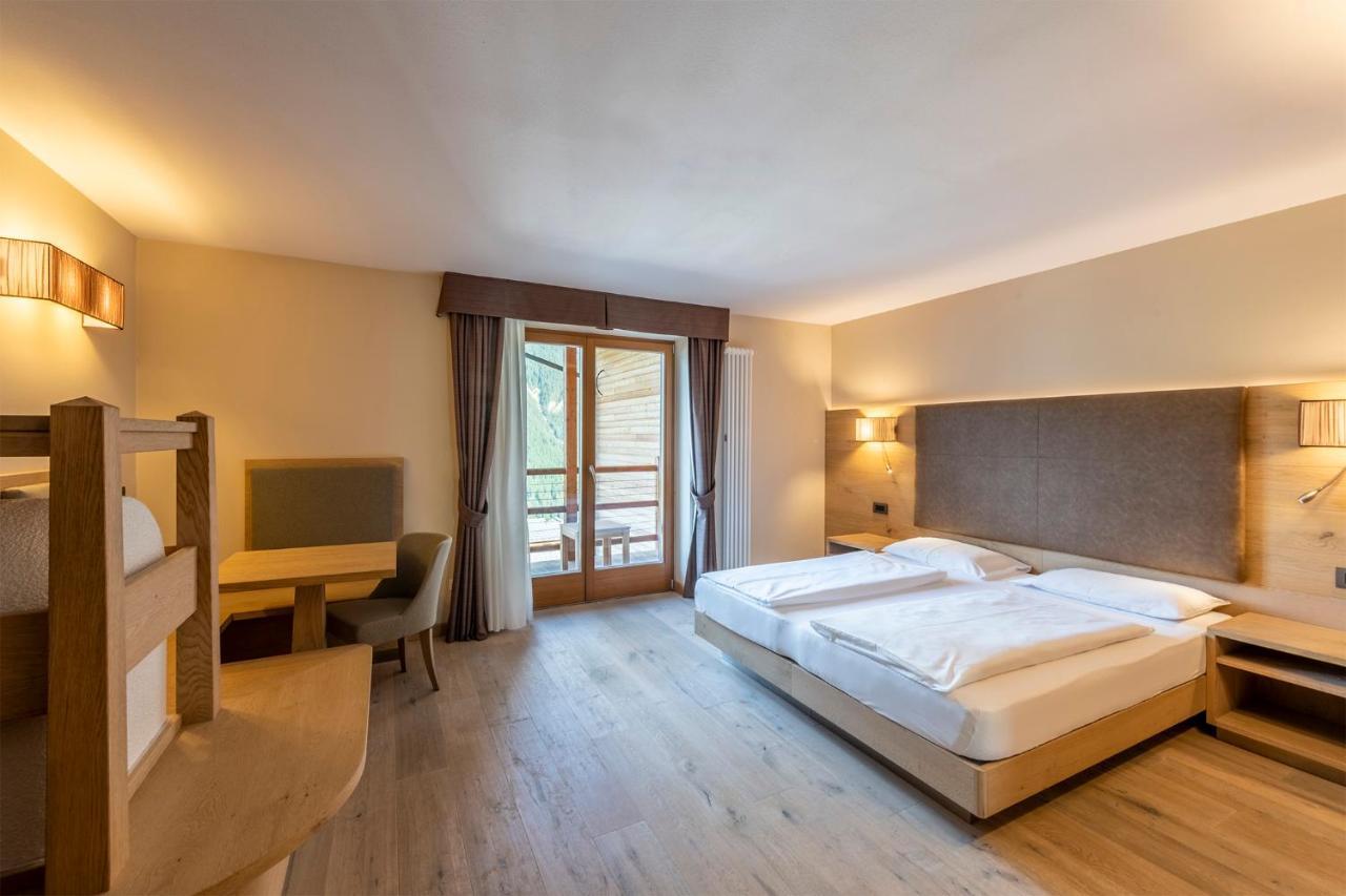 Design & Suite Hotel Ciarnadoi Vigo di Fassa Exteriör bild